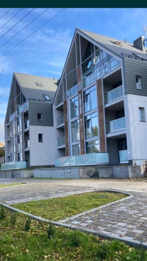 Nowoczesny Apartament Z Widokiem Na Jezioro Charzykowy Exterior photo